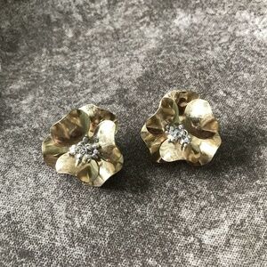 Earrings Gold Metal Flower Petals with Beaded Bud